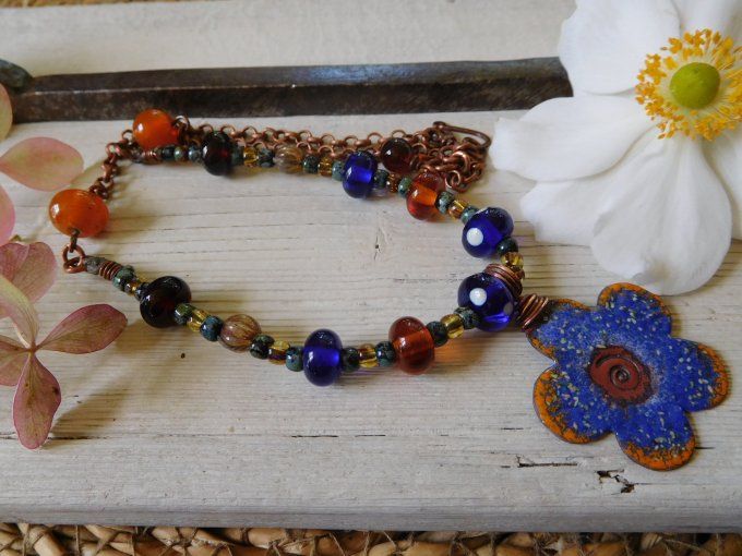Collier bohème perles en verre et émaux sur cuivre