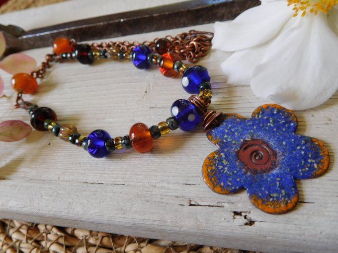 Collier bohème perles en verre et émaux sur cuivre
