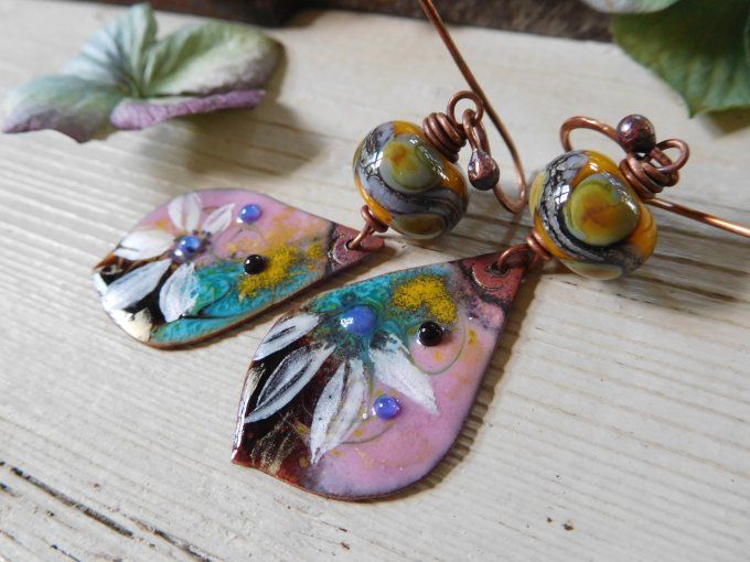 Boucles d'oreilles "fleurs".