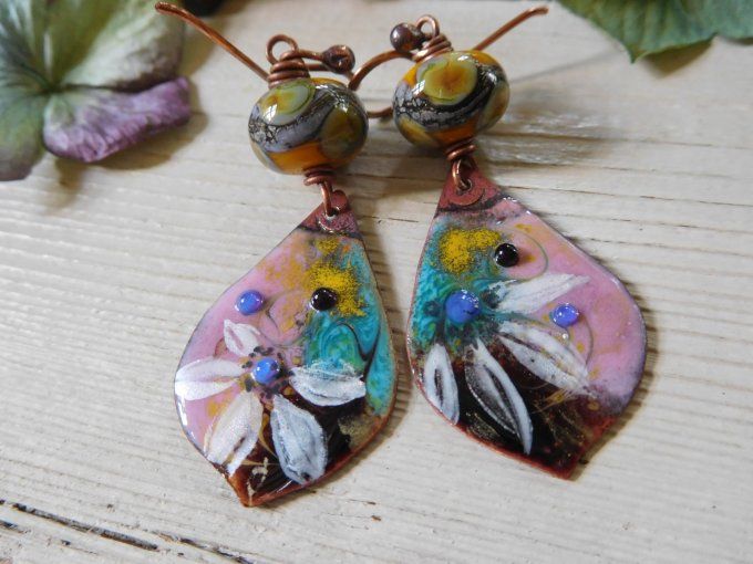 Boucles d'oreilles "fleurs".