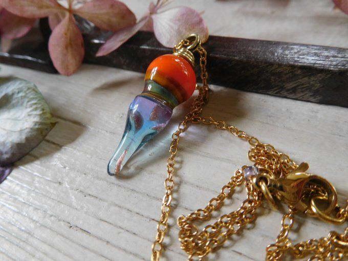 Pendentif en verre avec chaîne