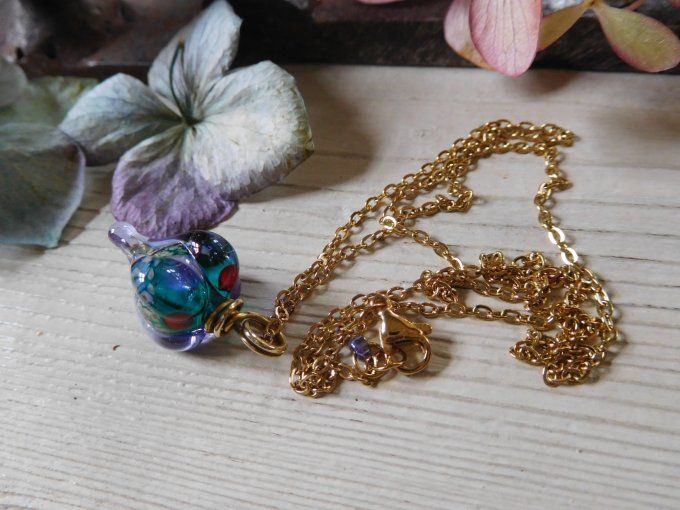 Pendentif en verre avec chaîne