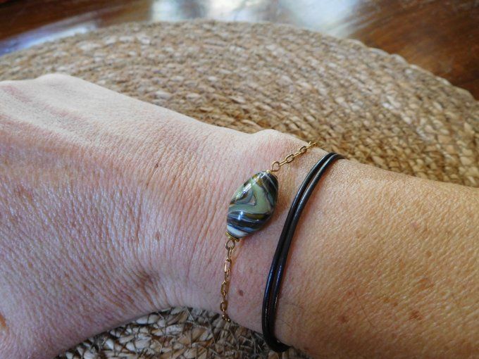 Bracelet chaîne et perle en verre