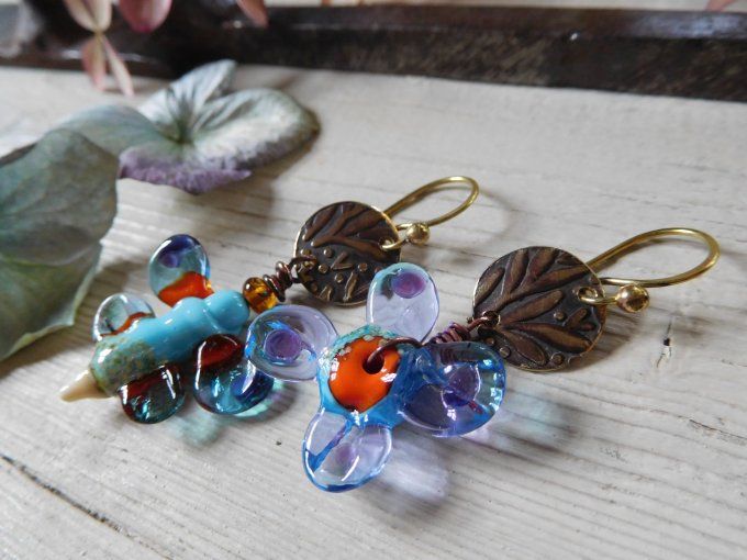 Boucles d'oreilles dépareillées