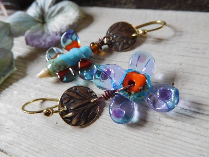 Boucles d'oreilles dépareillées