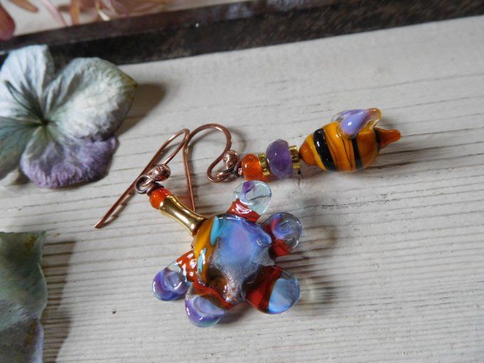 Boucles d'oreilles dépareillées