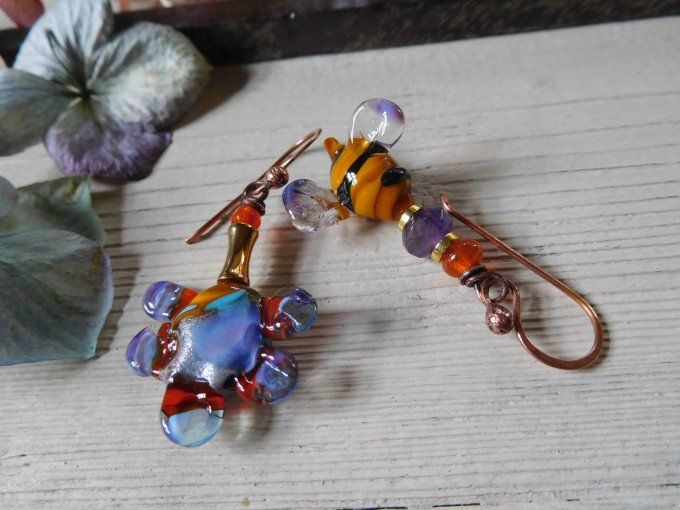 Boucles d'oreilles dépareillées