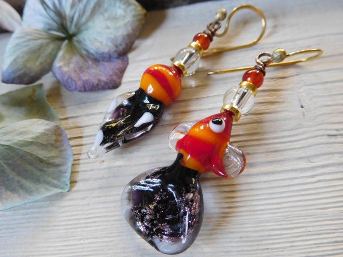 Boucles d'oreilles dépareillées