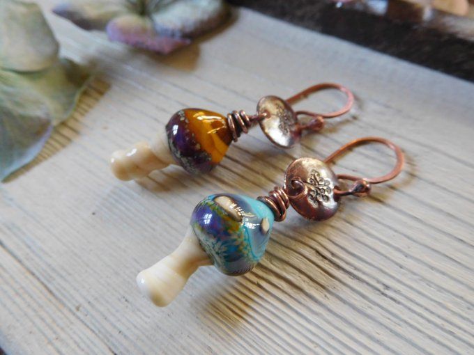 Boucles d'oreilles dépareillées