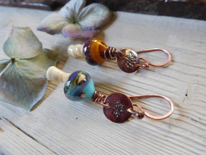 Boucles d'oreilles dépareillées