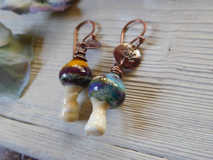 Boucles d'oreilles dépareillées