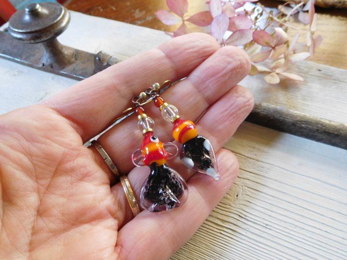 Boucles d'oreilles dépareillées