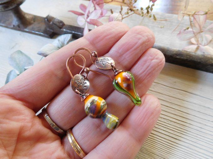 Boucles d'oreilles dépareillées