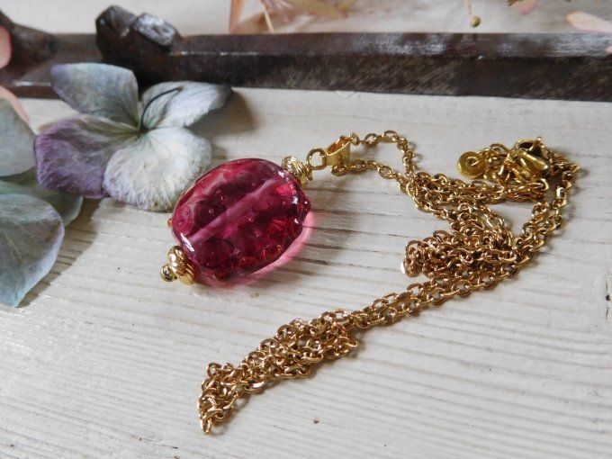 Collier chaîne avec grosse perle en verre en pendentif