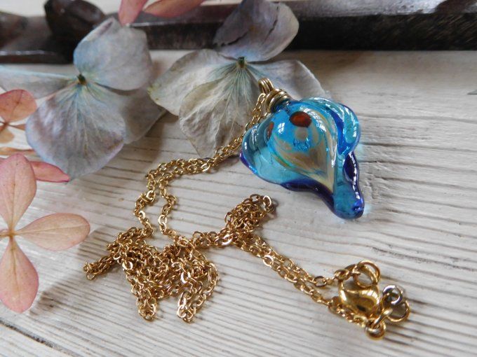 Pendentif en verre avec chaîne